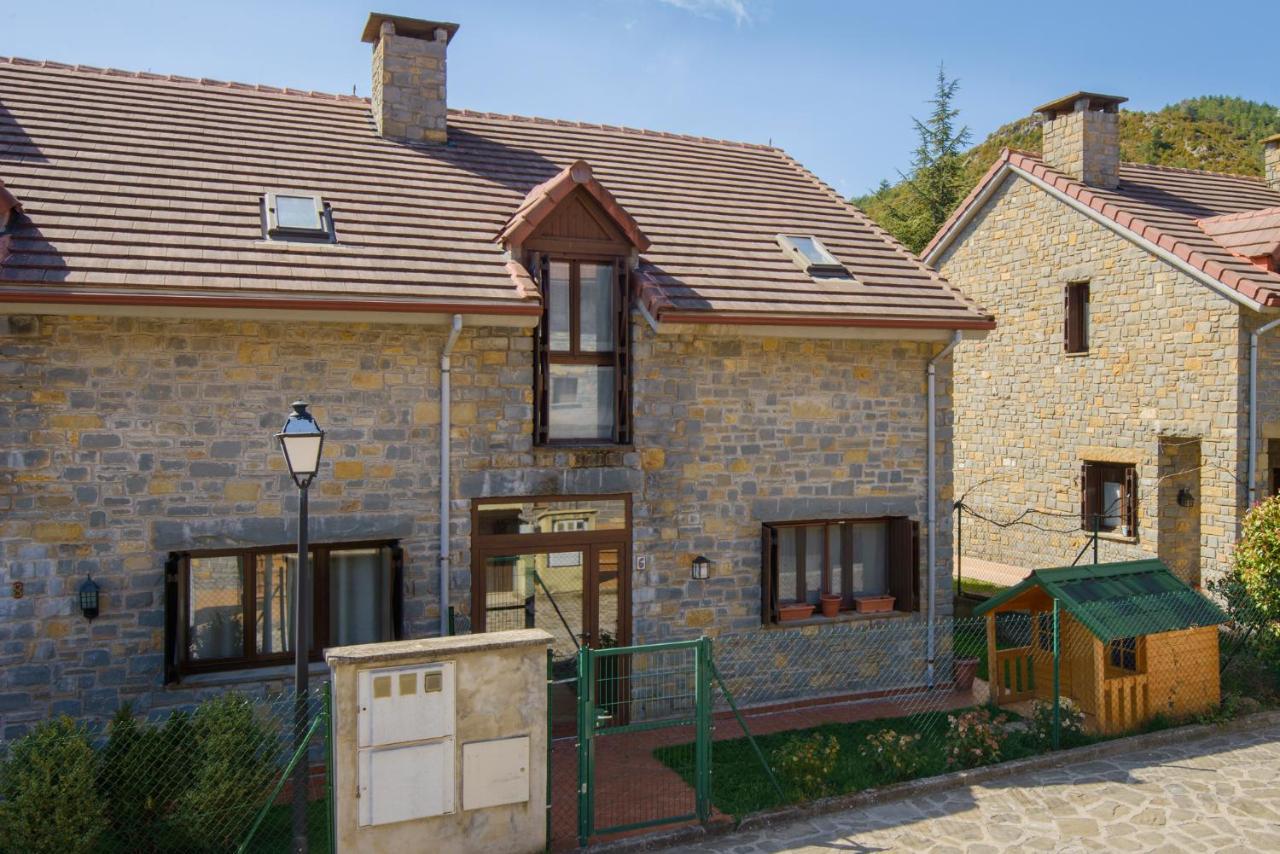 Casa Con Jardin En Hecho Valle de Hecho Exterior foto