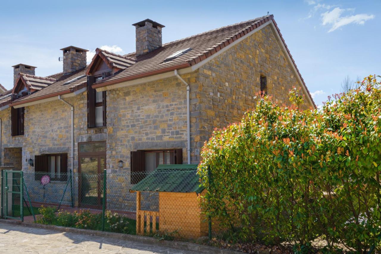 Casa Con Jardin En Hecho Valle de Hecho Exterior foto
